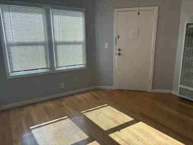 Main picture of 725 Mellus St