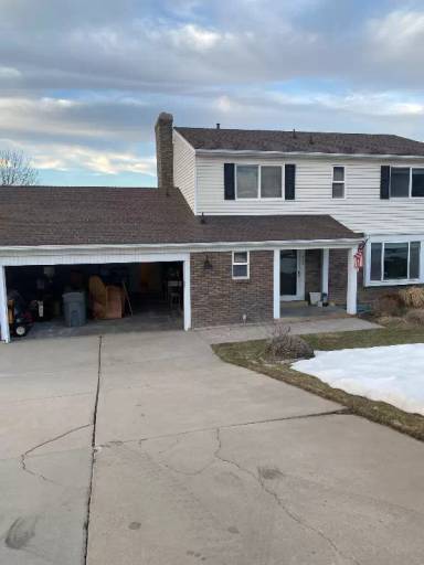 Main picture of 401 E Salem Hills Dr