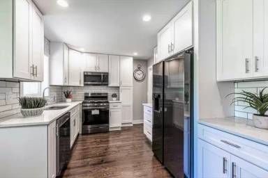 Main picture of 7335 Keystone Ave