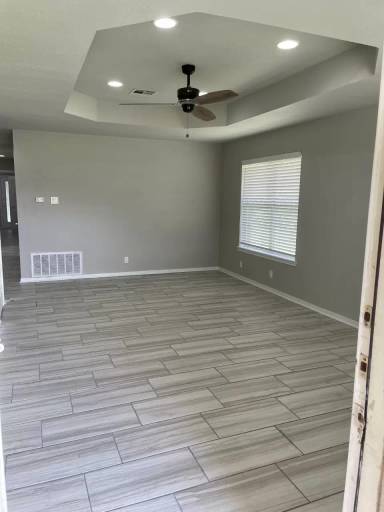 Main picture of 5106 Daybreak Dr