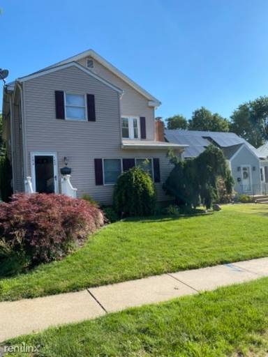 Main picture of 154 Saint Augustine St