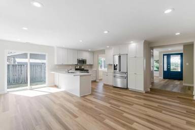 Main picture of 2080 Estate View Way