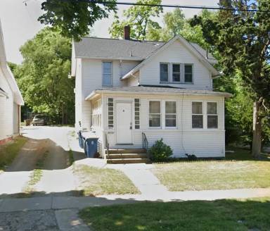Main picture of 407 W 4th St