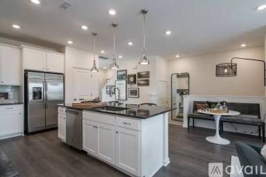 Main picture of 1035 Manorhaven Dr