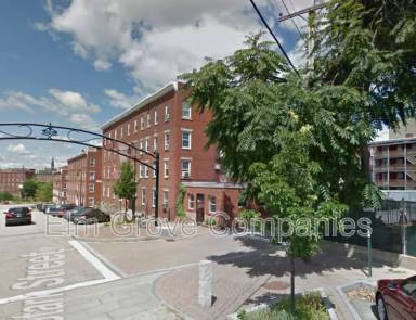 Main picture of 67 Stark St