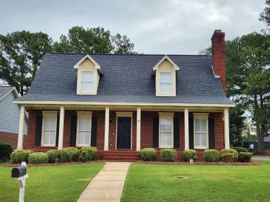 Main picture of 1900 Devon Dr