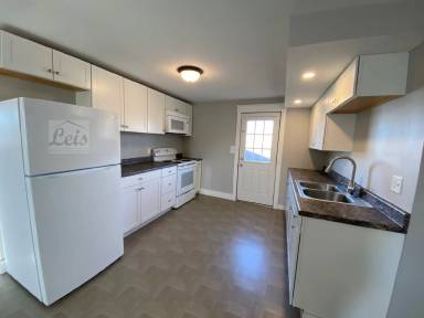 Main picture of 287 N West St
