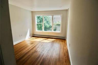 Main picture of 61 Jastram St