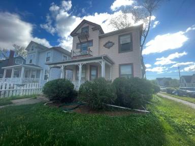 Main picture of 1128 Hammond Ave