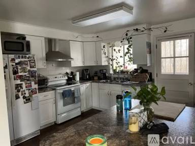 Main picture of 472 S Lamar Ct
