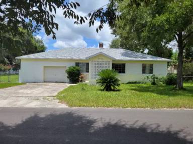 Main picture of 8416 N Lynn Ave