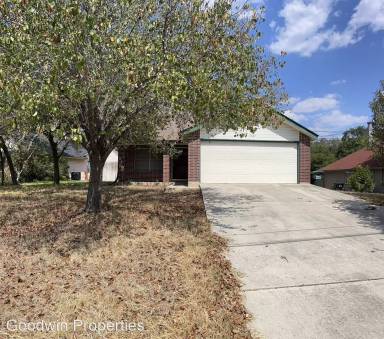 Main picture of 1907 Lisa Ln