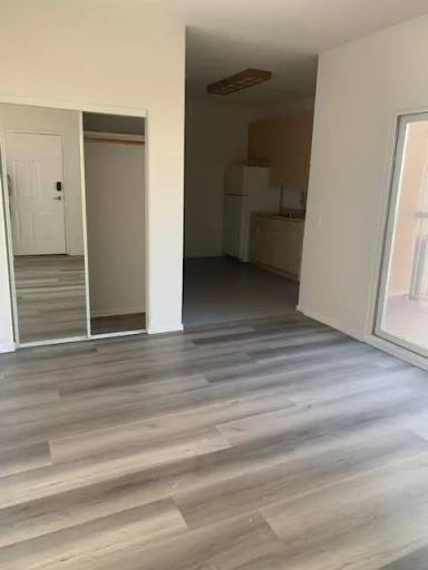 Main picture of 1525 2nd Ave
