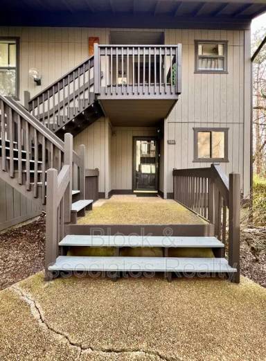 Main picture of 131 Cedar Cove Ln