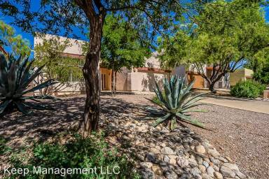 Main picture of 6525 N Shadow Bluff Dr