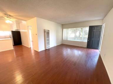 Main picture of 2517 Clark Ln