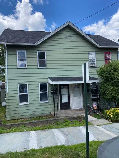 Main picture of 938 Beech St
