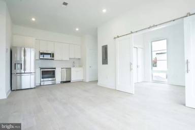 Main picture of 5301 Connecticut Avenue Northwest - 203