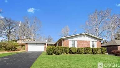 Main picture of 246 Pine Tree Ln