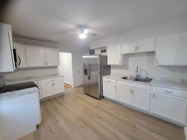 Main picture of 2518 W Kansas St