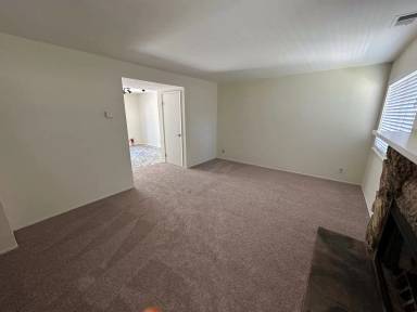 Main picture of 2472 Baton Rouge Dr
