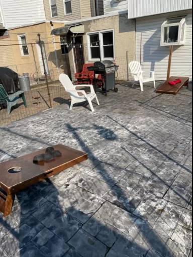 Main picture of 2827 Gaul St