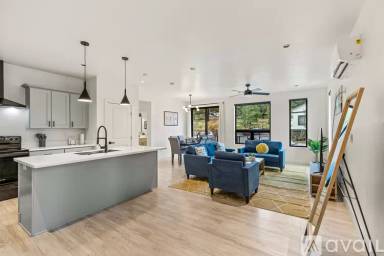 Main picture of 1205 E Jen Dr