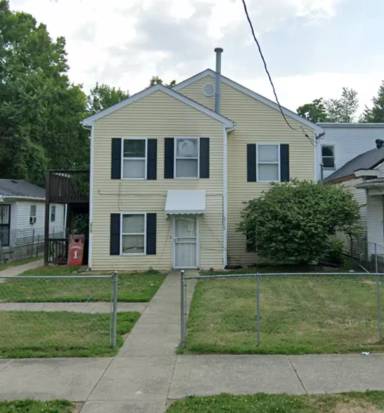 Main picture of 2710 W Kentucky St