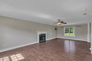 Main picture of 163 Louie Ln