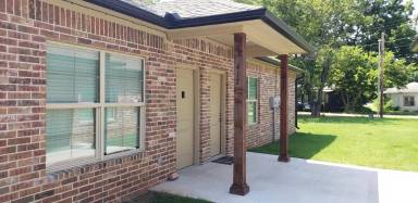 Main picture of 419 E 13th St