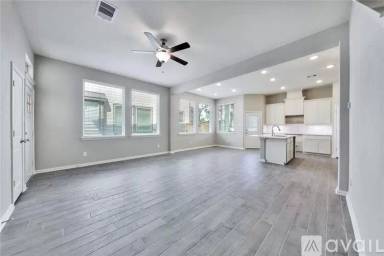Main picture of 140 Axlewood Ct