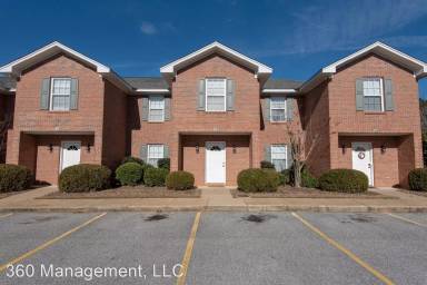Main picture of Donahue Crossing Condominiums