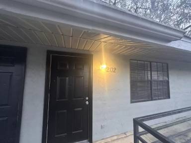 Main picture of 2227 S Pine Ave