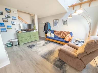 Main picture of 169 Erie St