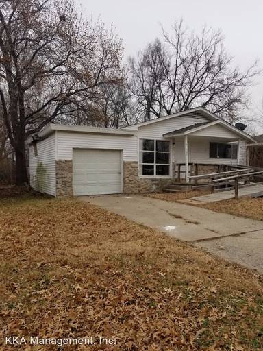 Main picture of 580 SE Elmhurst Ave