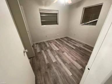 Main picture of 1530 Thoreau St