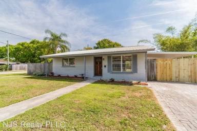 Main picture of 6402 S Cameron Ave