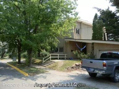 Main picture of 216 W Grant St