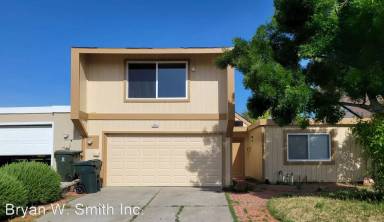 Main picture of 3026 Pear St