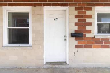 Main picture of 205 E Main St