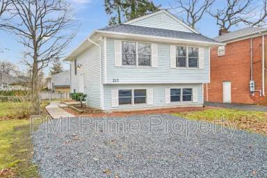 Main picture of 217 Bathgate Ave
