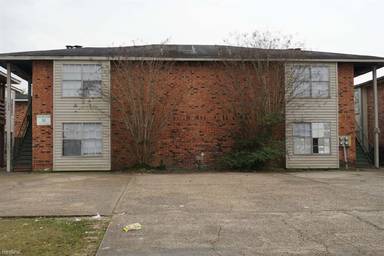 Main picture of 102 Limoges St