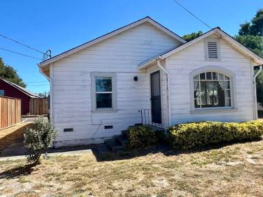 Main picture of 2199 Live Oak Farm Ln