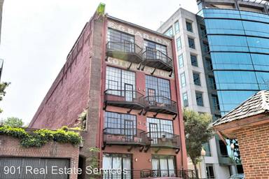 Main picture of 50 Gayoso Ave