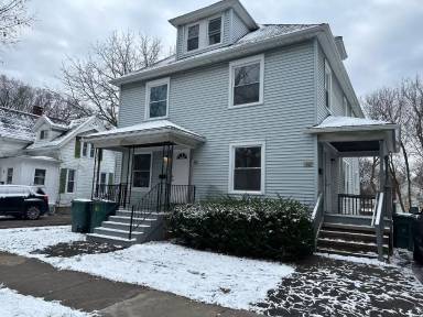 Main picture of 42 Tacoma St