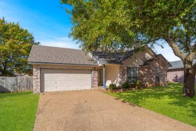 Main picture of 1005 Short Line Blvd