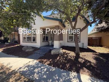 Main picture of 7 Moreno St