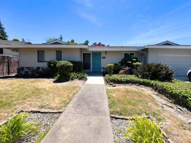 Main picture of 1200 43rd Ave