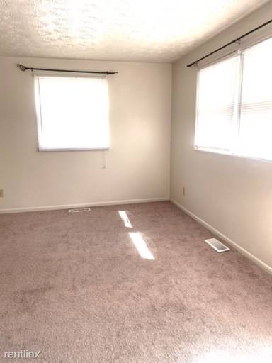 Main picture of 1821 North Blvd
