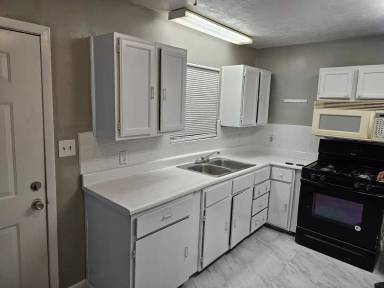 Main picture of 818 Veller Dr